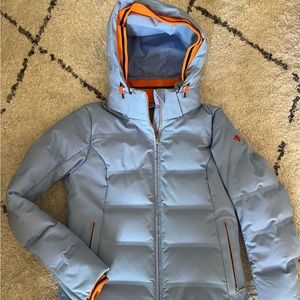 Descente Women’s snow jacket like new!